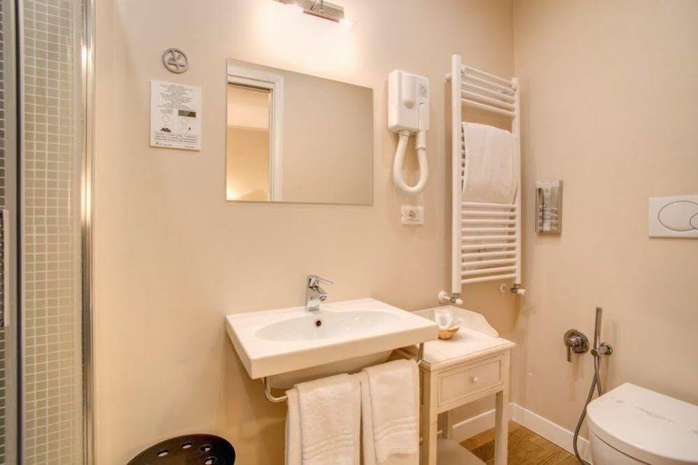 Residenza Dei Gracchi Hotel Rome Exterior photo