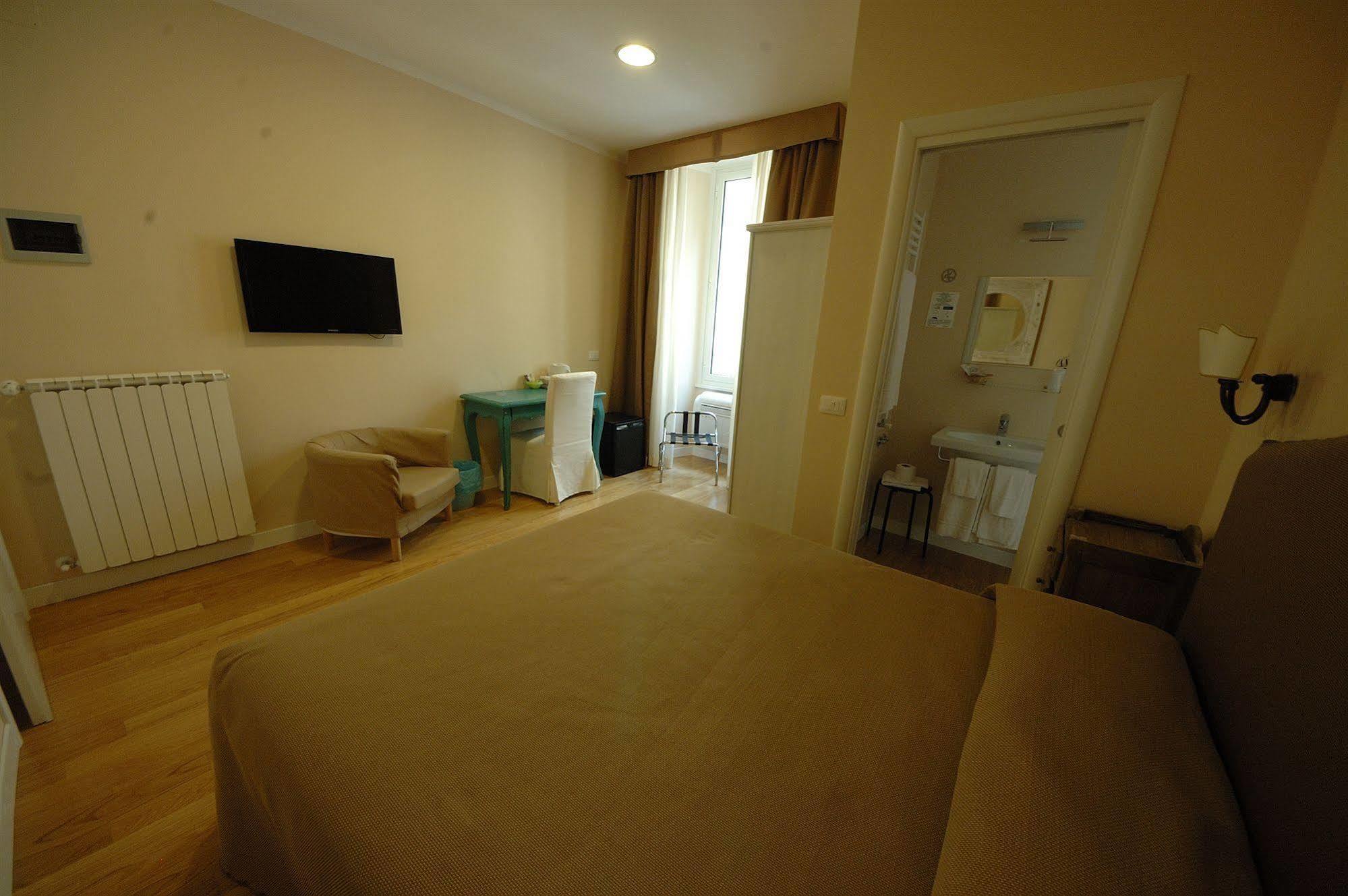 Residenza Dei Gracchi Hotel Rome Exterior photo